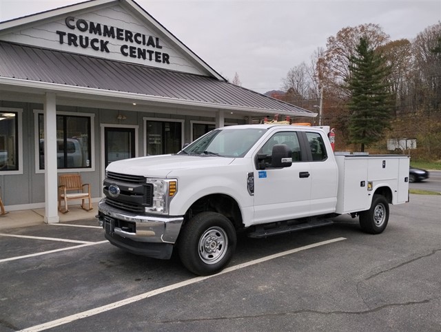 FORD F250 SUPERCAB UTILITY in 