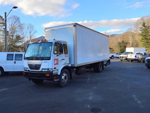 2007 Nissan UD2600 - 26' Box for sale by dealer