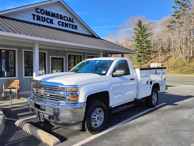 CHEVROLET SILVERADO 2500 UTILITY TRUCK in 