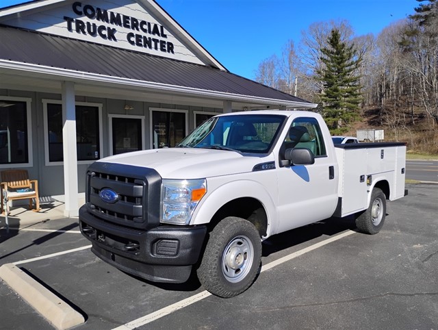 FORD F250 4WD SERVICE TRUCK in 