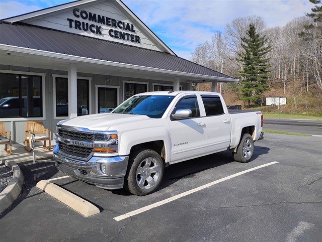 Chevrolet Silverado 1500 LT Crew Cab 4WD in 