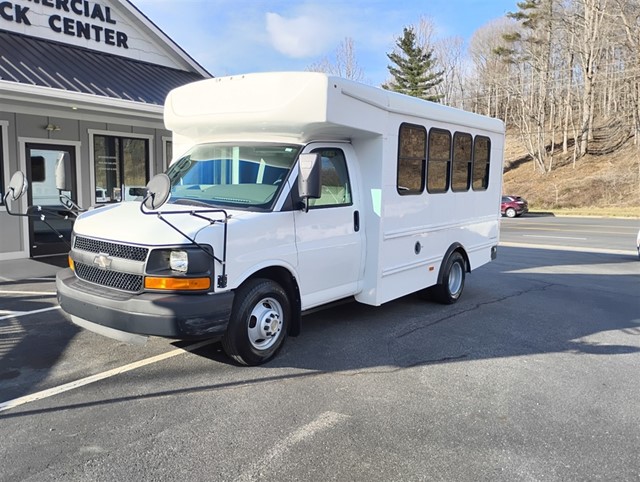 Chevrolet Express G3500 Short Bus in 