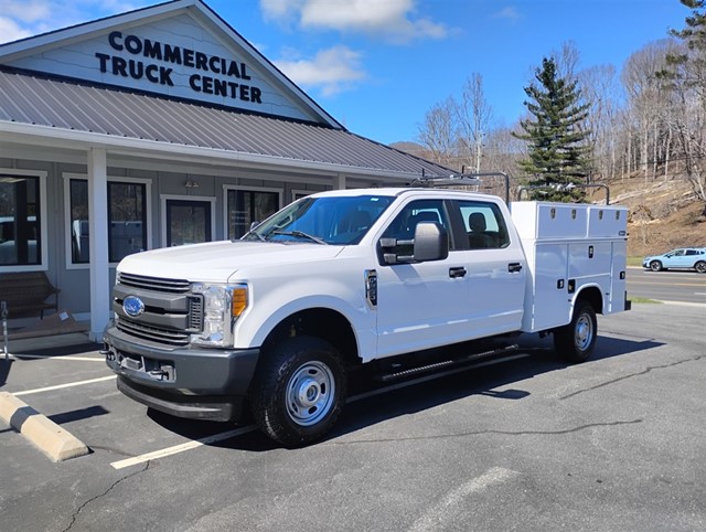 FORD F250 4WD CREW CAB UTILITY in 