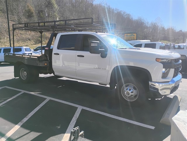 CHEVROLET SILVERADO 3500 CREW CAB FLATBED in 