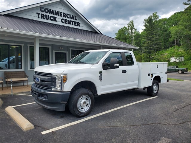 FORD F250 SUPERCAB 4WD UTILITY in 