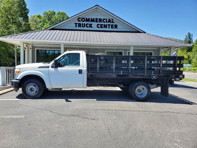 2015 Ford F-350 Super Duty Chassis Cab XL
