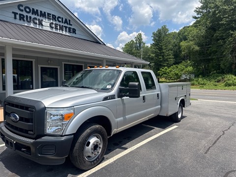 2015 FORD F350 CREW CAB UTILITY TRUCK