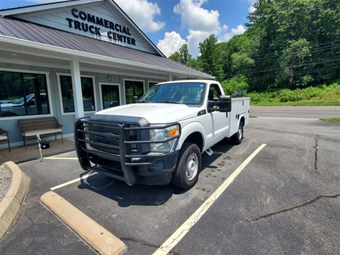 2015 FORD F250 4WD UTILITY TRUCK