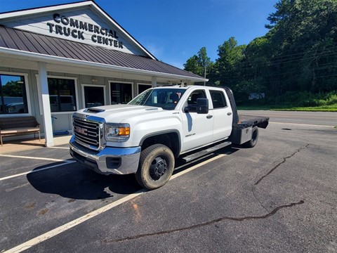 2018 GMC SIERRA 3500 CREW CAB FLATBED