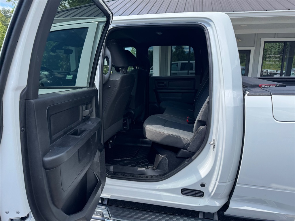 2022 Ram 2500 photo 10