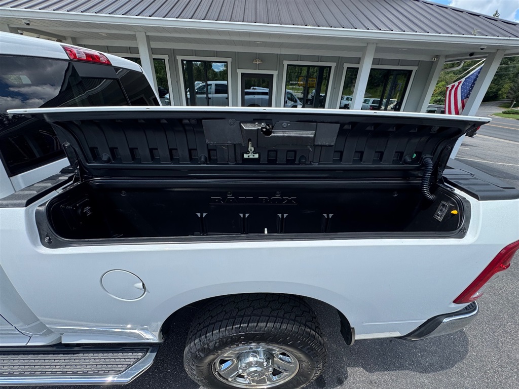 2022 Ram 2500 photo 12