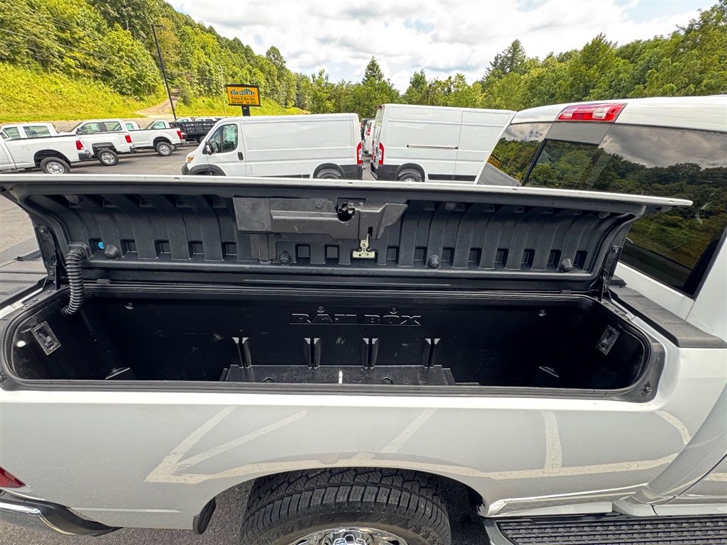 2022 Ram 2500 photo 14
