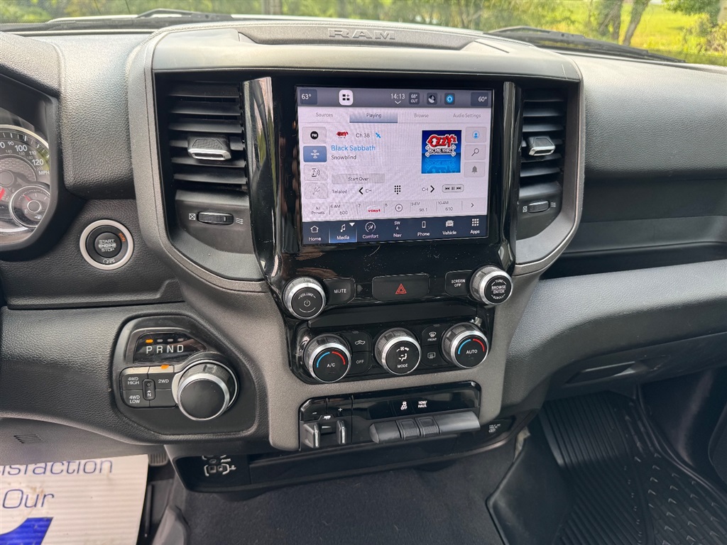 2022 Ram 2500 photo 26