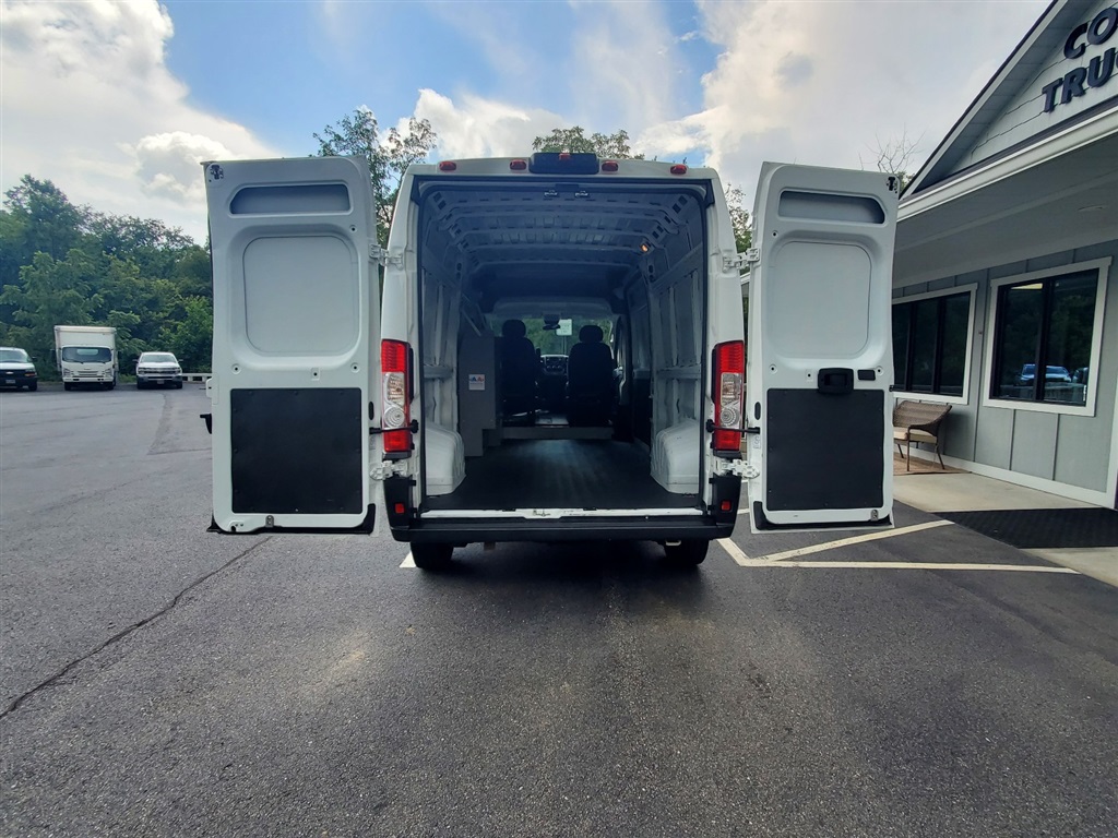 2021 Ram 2500 photo 9