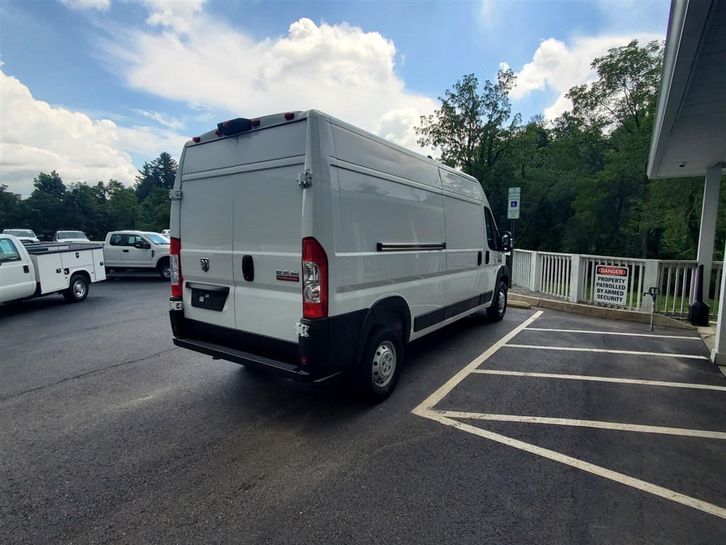 2021 Ram 2500 photo 4