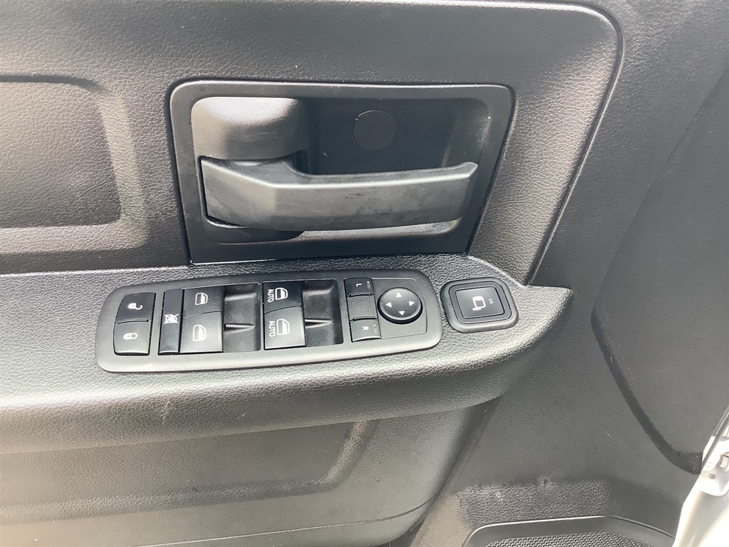 2023 Ram 3500 photo 8