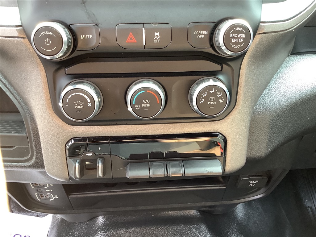 2023 Ram 3500 photo 16
