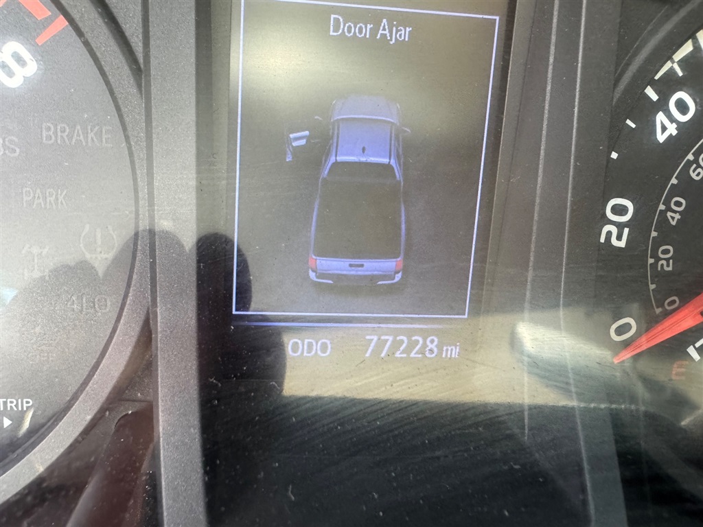 2019 Toyota Tacoma Access Cab photo 13