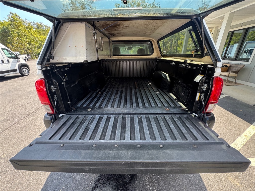 2019 Toyota Tacoma Access Cab photo 19