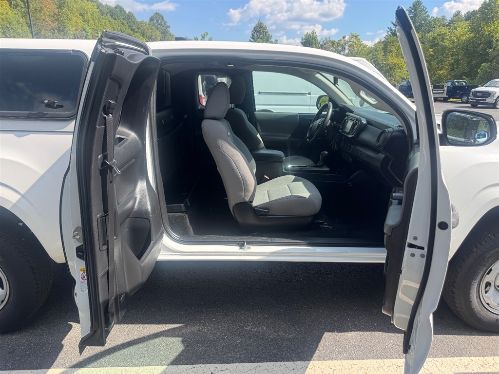2019 Toyota Tacoma Access Cab photo 22
