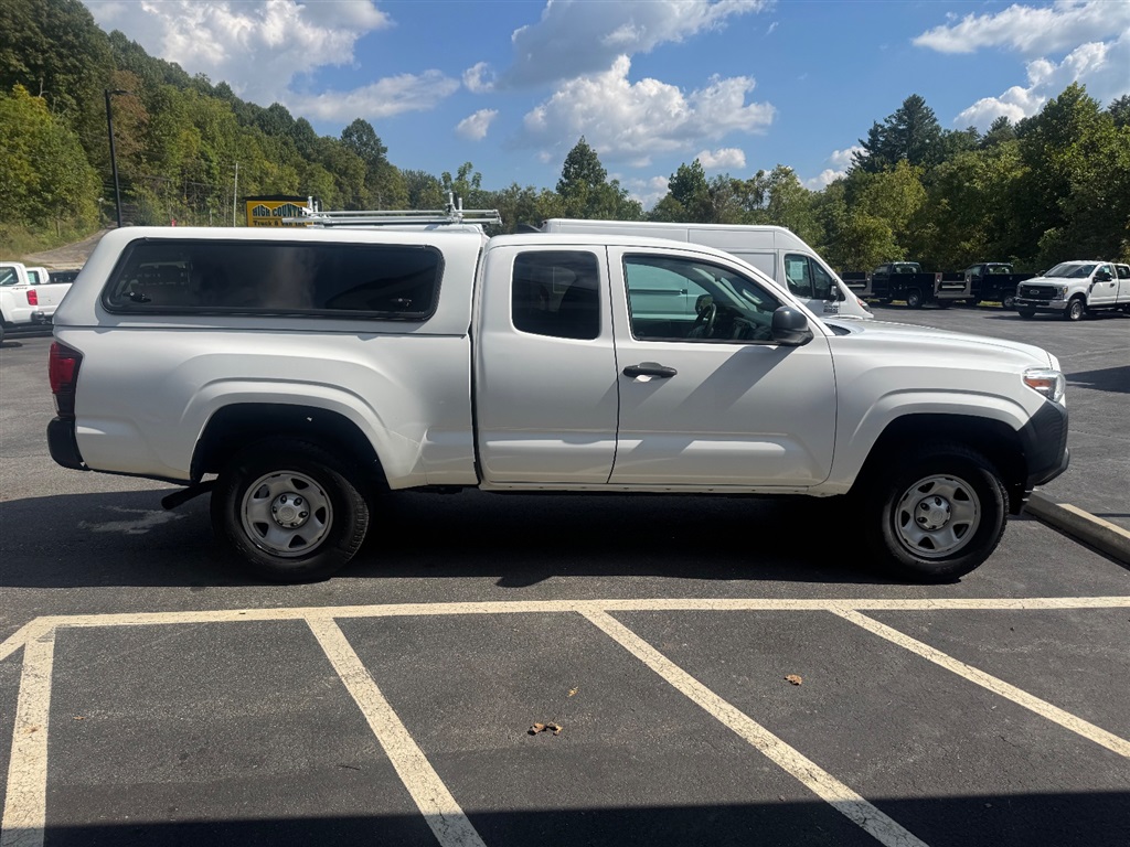 2019 Toyota Tacoma Access Cab photo 6