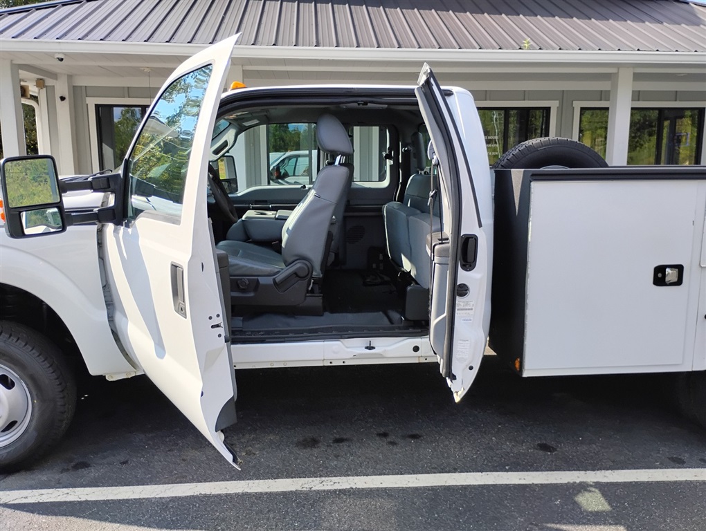 2016 Ford F-350 photo 7