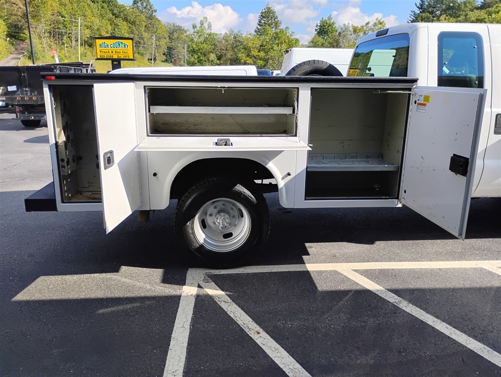 2016 Ford F-350 photo 14