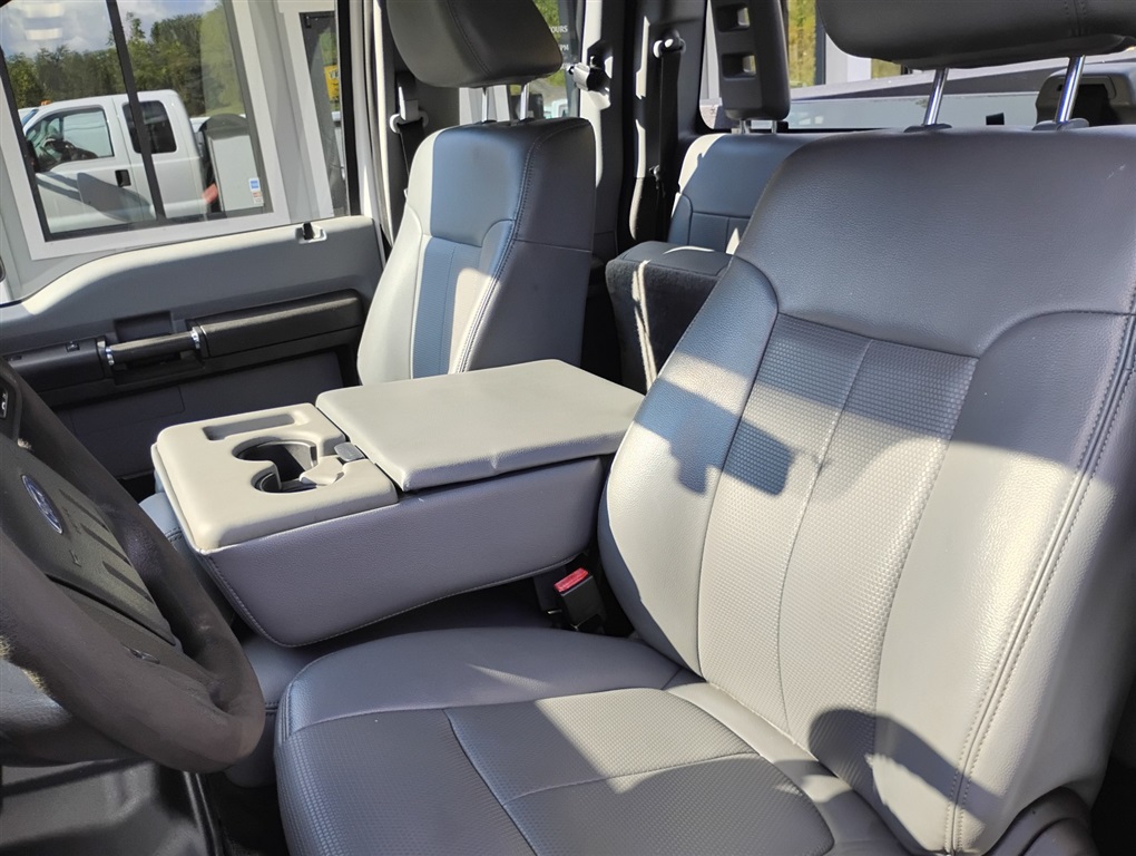 2016 Ford F-350 photo 26