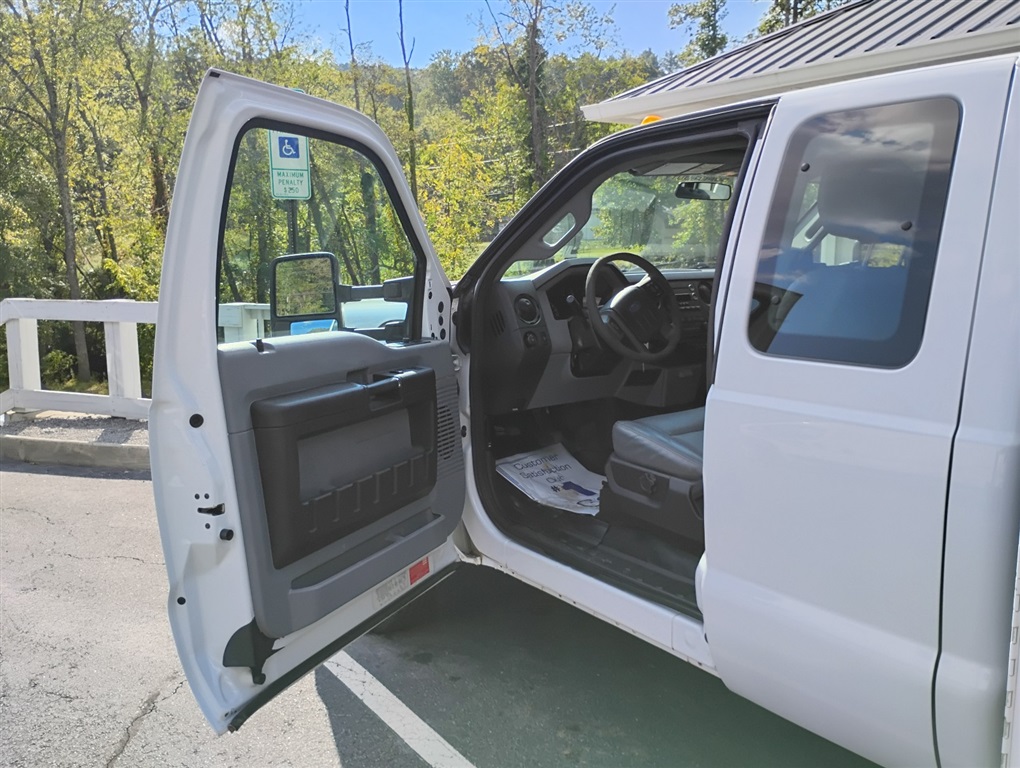 2016 Ford F-350 photo 6