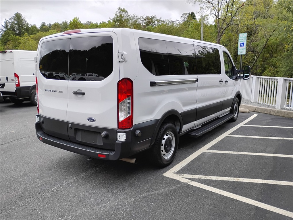 2020 Ford Transit Passenger photo 4