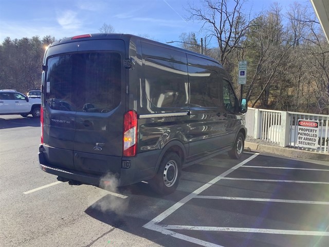 2016 Ford Transit Base's photo