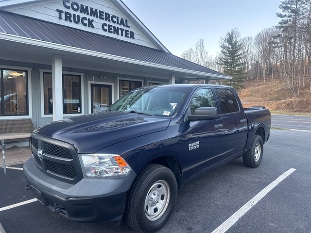 RAM 1500 Tradesman Crew Cab SWB 4WD in 
