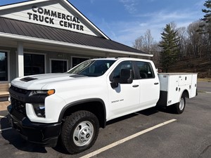 2022 Chevrolet Silverado 3500HD Utility Work Truck Crew Cab 4WD for sale by dealer