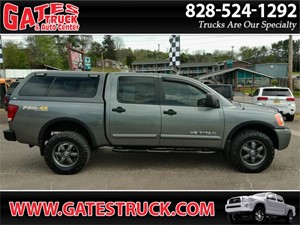 2013 Nissan Titan Crew Cab 4WD V8 PRO-4X