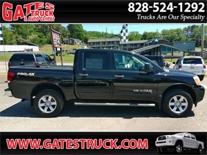 2013 Nissan Titan Crew Cab 4WD V8 SV