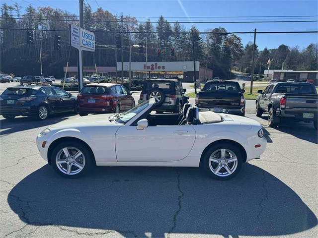 MAZDA MX-5 MIATA in Franklin