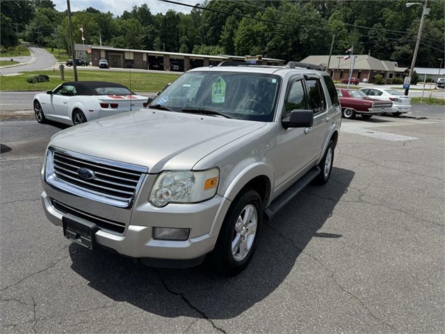 Ford Explorer XLT 4WD in Franklin