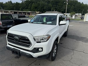 Picture of a 2018 Toyota Tacoma SR5 Double Cab