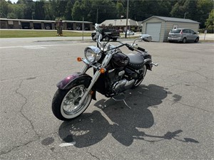 Picture of a 2012 Suzuki VL800 C50T