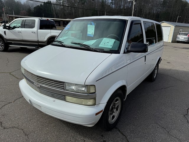 Picture of a used 2003 Chevrolet Astro 2WD
