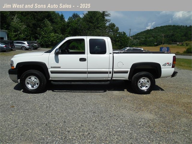 Click to view 10 pictures of this 2001 Chevrolet Silverado 2500HD Ext. Cab 2001 Chevrolet Silverado 2500HD Ext. Cab for sale by dealer