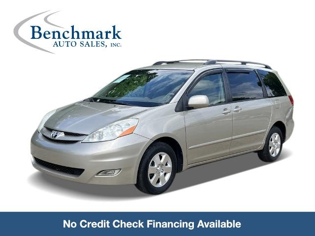 A used 2007 Toyota Sienna FWD XLE 7-Passenger 4dr Mini-Van Asheville NC