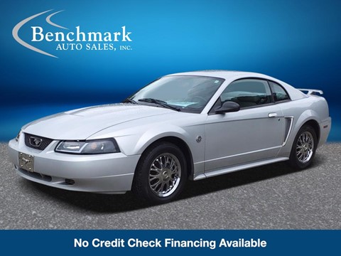 2004 Ford Mustang 2dr Fastback