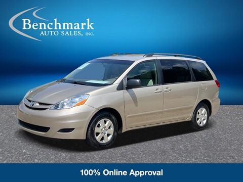 2010 Toyota Sienna LE 7-Passenger 4dr Mini-Van