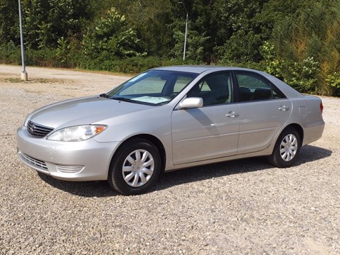 2006 Toyota Camry LE 4dr Sedan w/Automatic