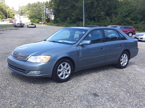 2002 Toyota Avalon XL 4dr Sedan