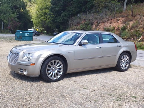 2009 Chrysler 300 C HEMI 4dr Sedan