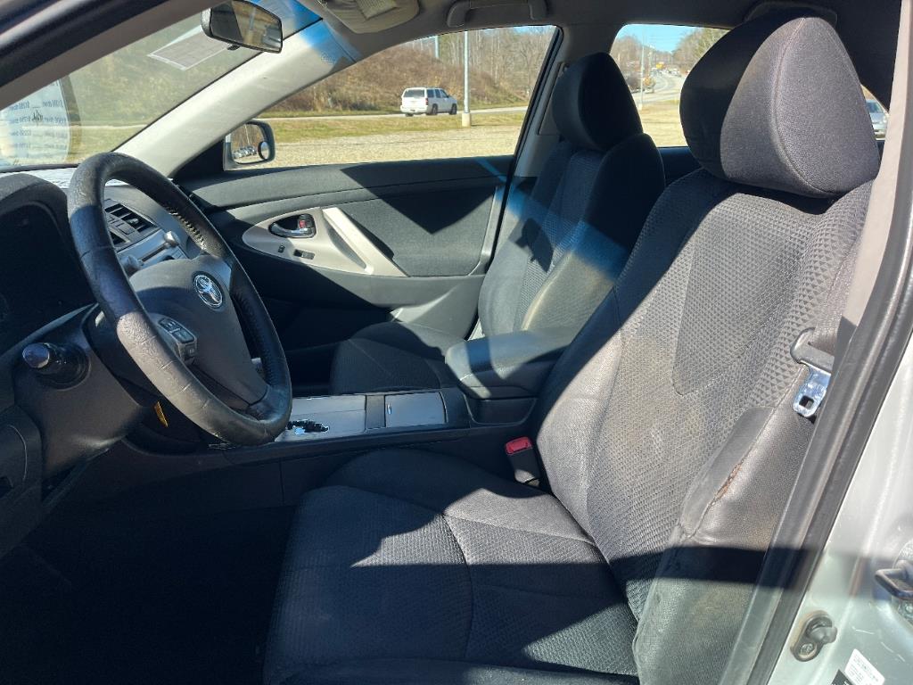 2007 Toyota Camry LE photo 23