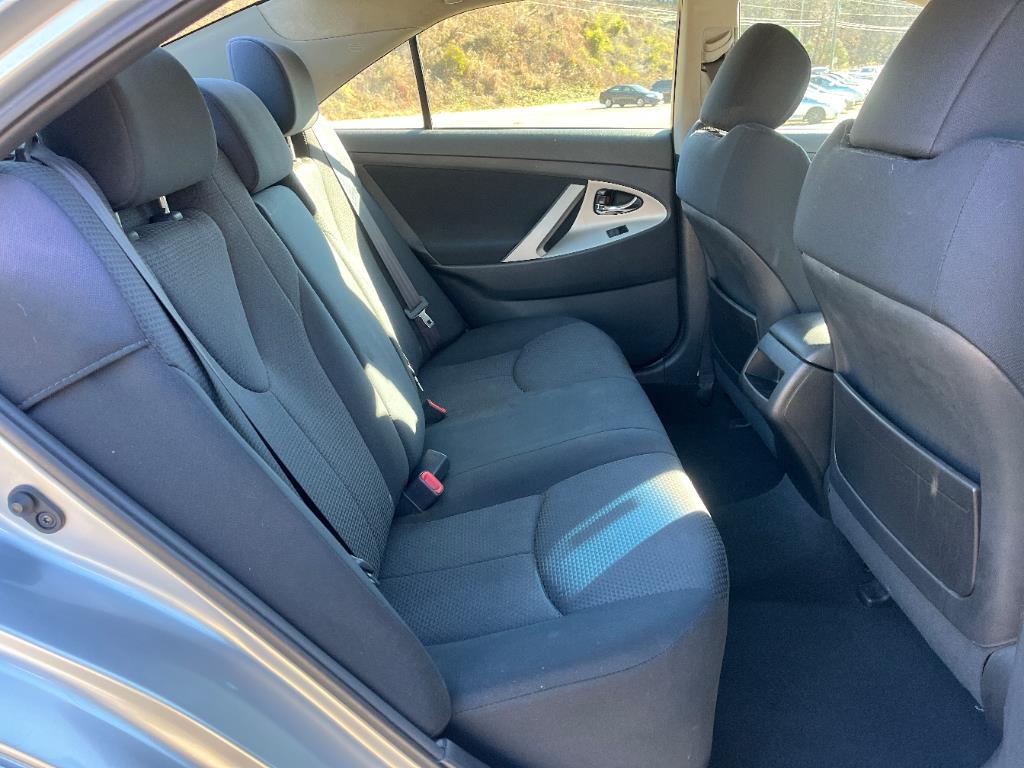 2007 Toyota Camry LE photo 27