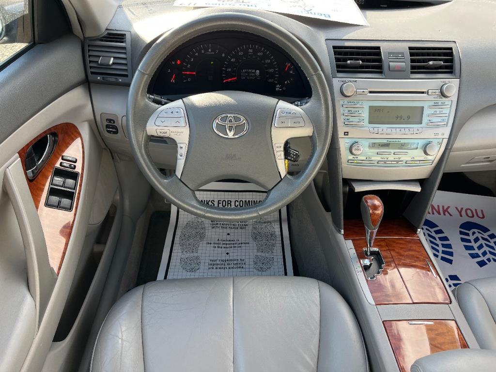 2008 Toyota Camry LE photo 12